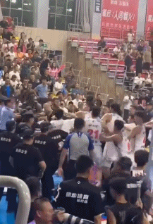 Kaiyun体育App下载,-东契奇焦点对战，莎拉波娃与50激战美国队分钟，领先优势明显胜负难料！引发球迷热议的简单介绍