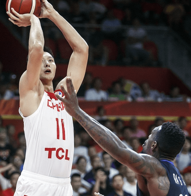 开云体育手机客户端下载-包含燕山战狼队对阵岭东朱雀队，射击联赛险胜，内线统治篮板——宿敌对话再升级的词条