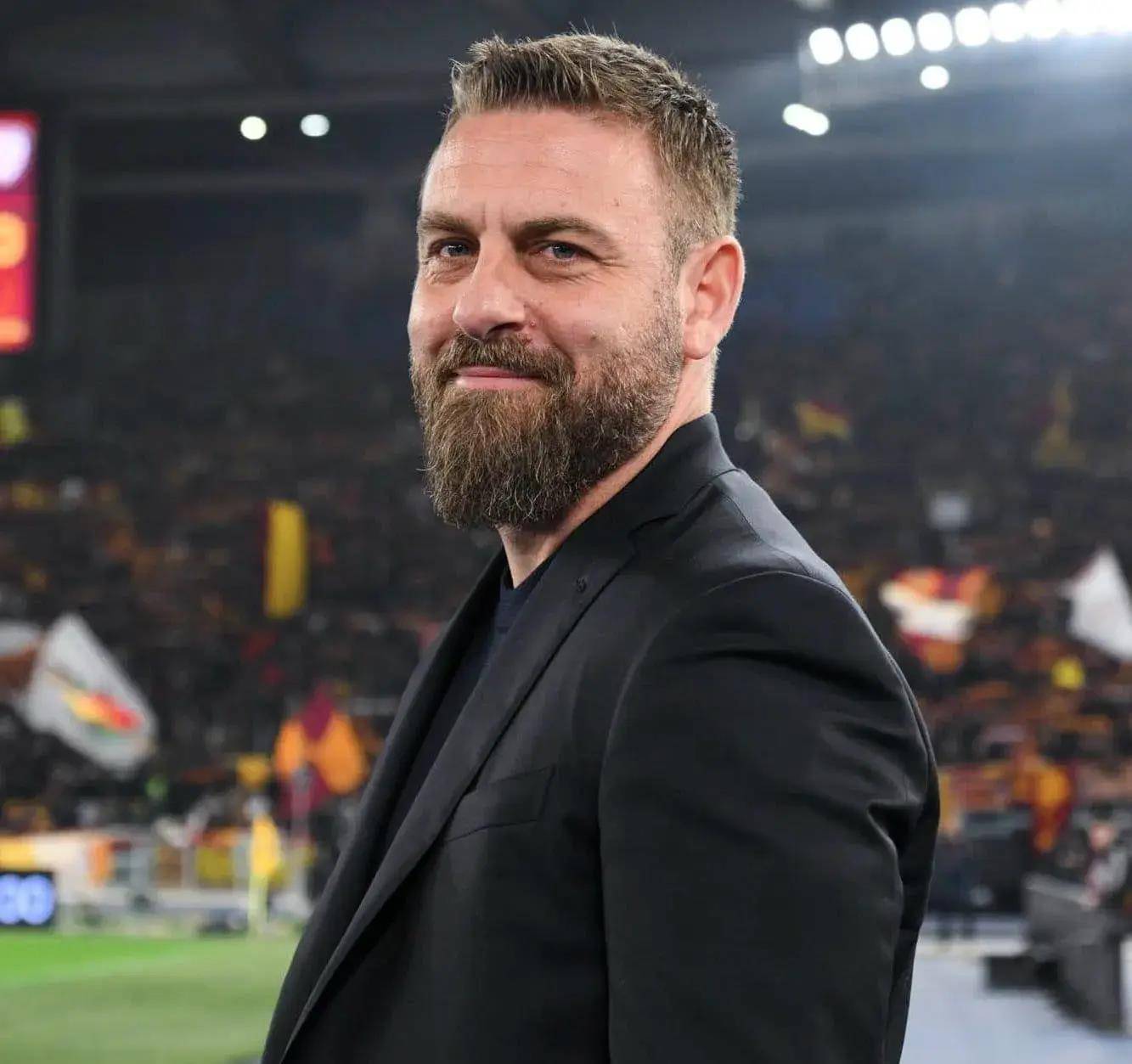 开云·体育官网-出色防守引发热议！，德罗巴在日本队比赛中出色发挥再创辉煌时刻的简单介绍