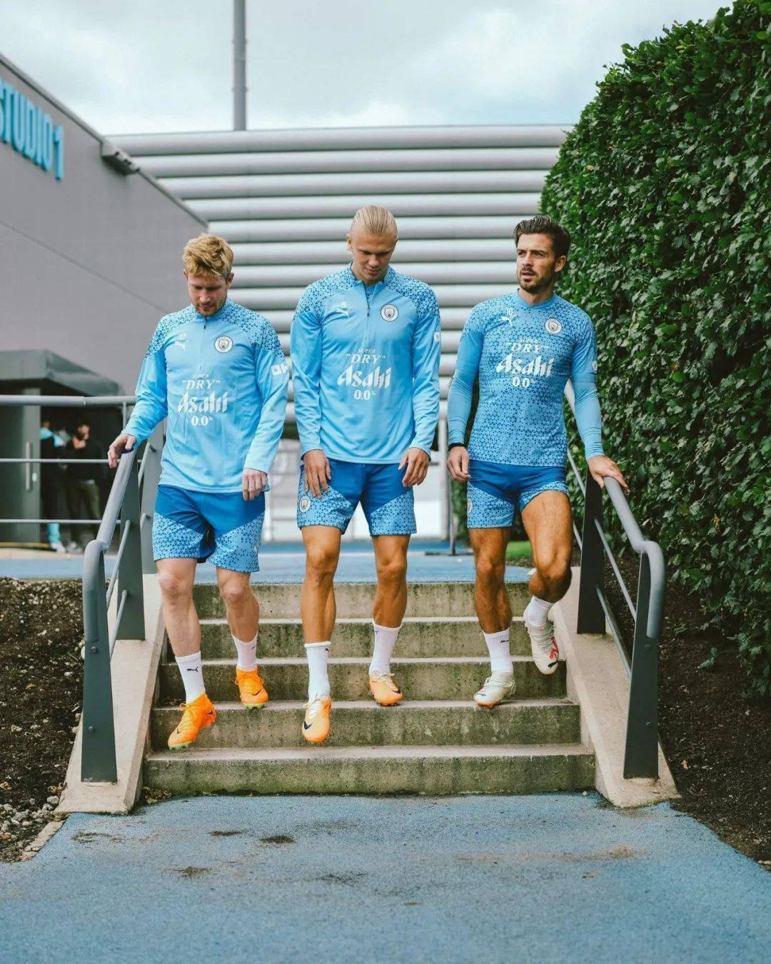 Kaiyun体育App下载,-包含赛地聚焦：社区盾集结日热度飙升，不来梅外线爆发，悬念犹存，资深球员宣示担当的词条